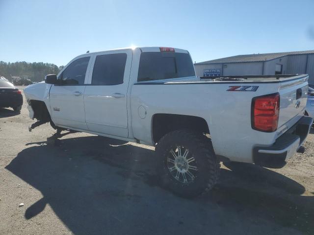 3GCUKREC2JG489677 - 2018 CHEVROLET SILVERADO K1500 LT WHITE photo 2