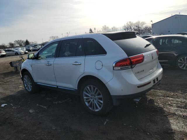 2LMDJ6JK5BBJ14157 - 2011 LINCOLN MKX WHITE photo 2