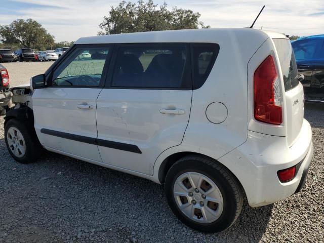 KNDJT2A59C7360431 - 2012 KIA SOUL WHITE photo 2