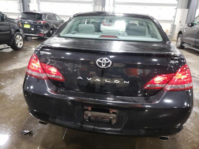 4T1BK36B08U294061 - 2008 TOYOTA AVALON XL BLACK photo 6