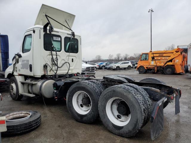 3AKJHLDV9KSKY9091 - 2019 FREIGHTLINER CASCADIA 1 WHITE photo 3