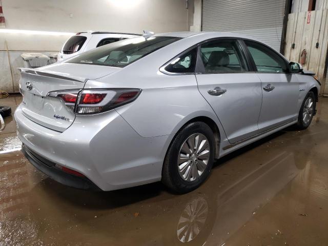 KMHE24L34HA070843 - 2017 HYUNDAI SONATA HYBRID SILVER photo 3