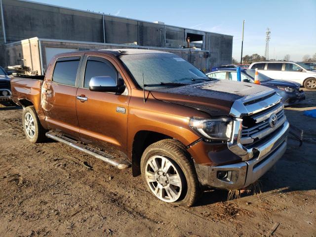5TFAW5F13EX327488 - 2014 TOYOTA TUNDRA CREWMAX PLATINUM Braun Foto 4