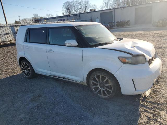 JTLKE50E281015385 - 2008 TOYOTA SCION XB WHITE photo 4