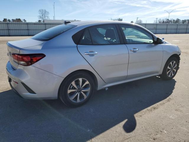 3KPA24AD3PE613142 - 2023 KIA RIO LX SILVER photo 3