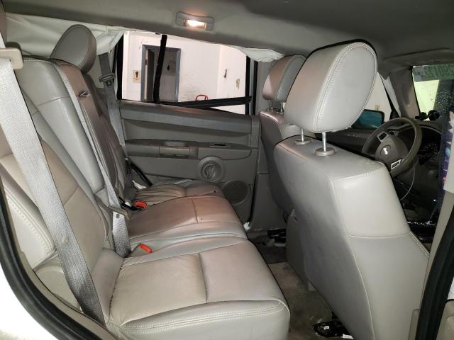 1J8HG48K88C215320 - 2008 JEEP COMMANDER SPORT Srebrny zdjęcie 11