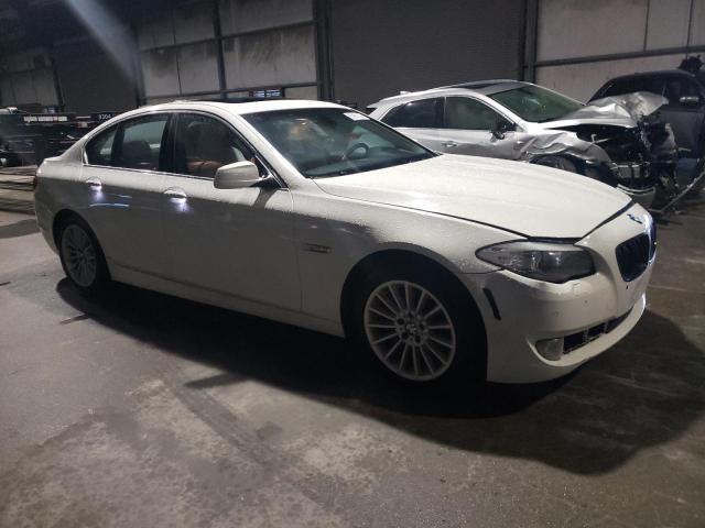 WBAFR7C51BC800059 - 2011 BMW 535 I WHITE photo 4