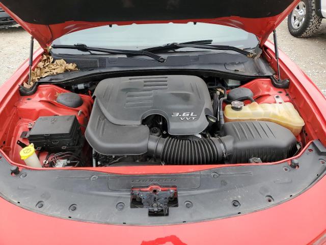 2C3CDXBG9JH180343 - 2018 DODGE CHARGER SXT RED photo 11