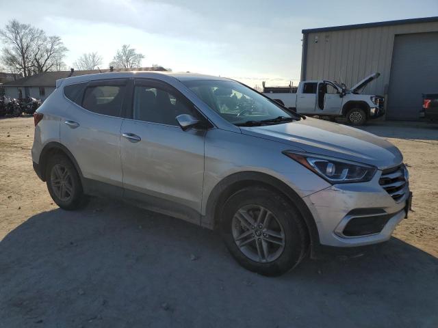 5XYZTDLBXJG550983 - 2018 HYUNDAI SANTA FE S SILVER photo 4