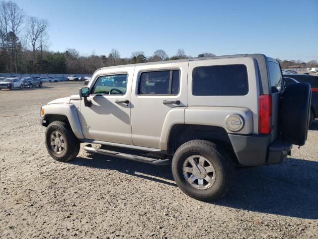 5GTEN13E788155932 - 2008 HUMMER H3 GRAY photo 2