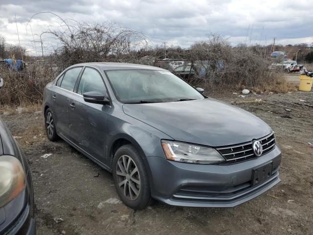 3VWDB7AJ5JM233072 - 2018 VOLKSWAGEN JETTA SE GRAY photo 4