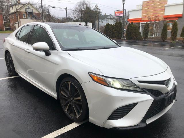 4T1B61HKXJU055452 - 2018 TOYOTA CAMRY XSE WHITE photo 4