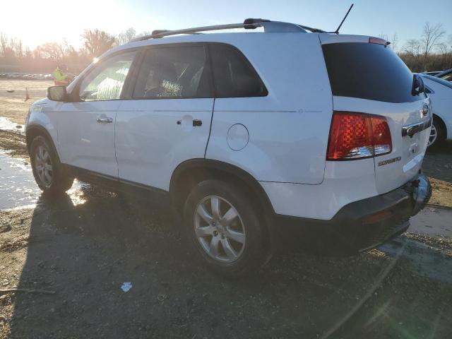 5XYKT4A68DG333749 - 2013 KIA SORENTO LX WHITE photo 2