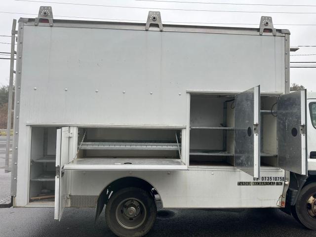 JL6BBD1S87K009206 - 2007 MITSUBISHI FE 84D WHITE photo 2