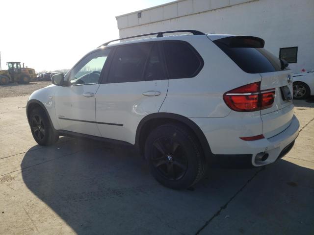 5UXZW0C54BL660944 - 2011 BMW X5 XDRIVE35D WHITE photo 2
