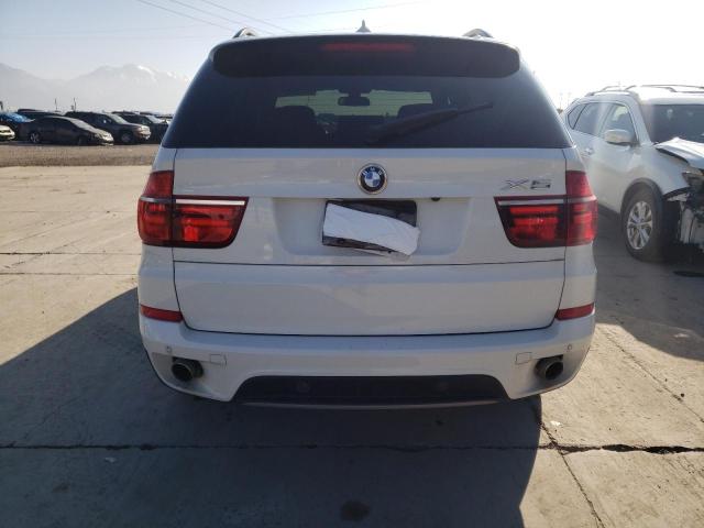 5UXZW0C54BL660944 - 2011 BMW X5 XDRIVE35D WHITE photo 6