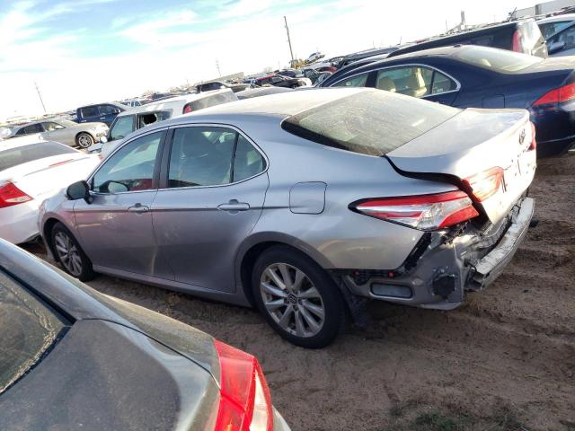 4T1B11HKXJU147675 - 2018 TOYOTA CAMRY L GRAY photo 2