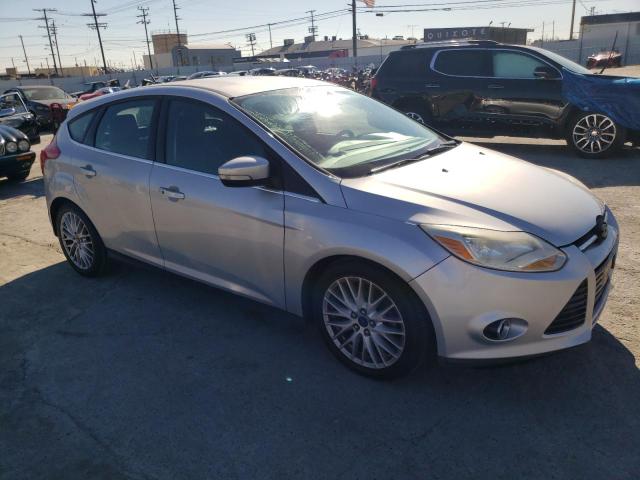 1FADP3N29EL423289 - 2014 FORD FOCUS TITANIUM SILVER photo 4