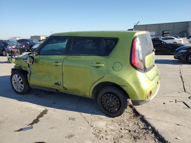 KNDJP3A54J7900484 - 2018 KIA SOUL + GREEN photo 2