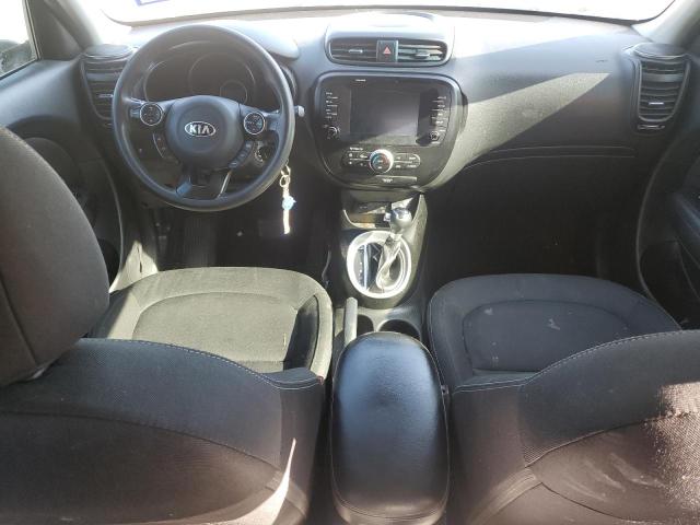 KNDJP3A54J7900484 - 2018 KIA SOUL + GREEN photo 8