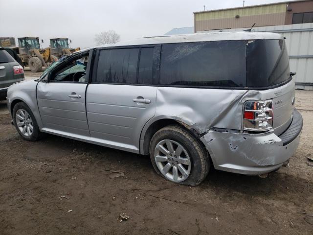 2FMDK51C89BA32588 - 2009 FORD FLEX SE SILVER photo 2