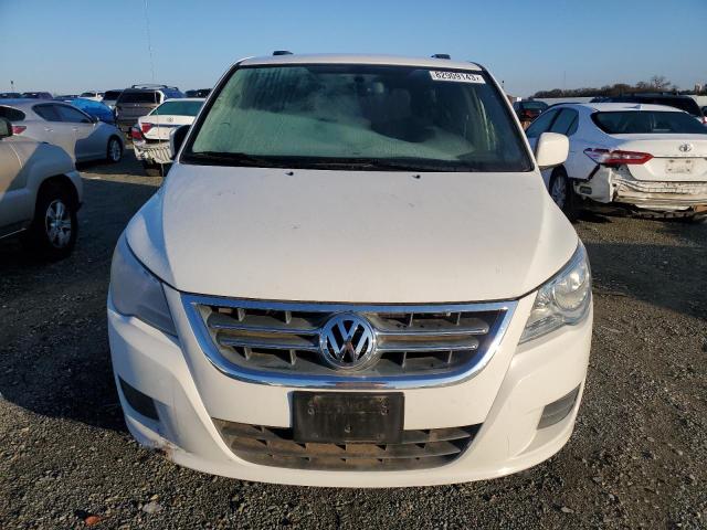 2C4RVABG2CR277042 - 2012 VOLKSWAGEN ROUTAN SE WHITE photo 5