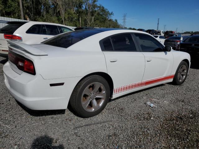 2C3CDXBG4DH725773 - 2013 DODGE CHARGER SE WHITE photo 3