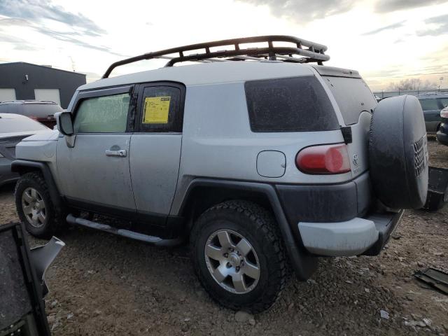 JTEBU11F38K033446 - 2008 TOYOTA FJ CRUISER SILVER photo 2