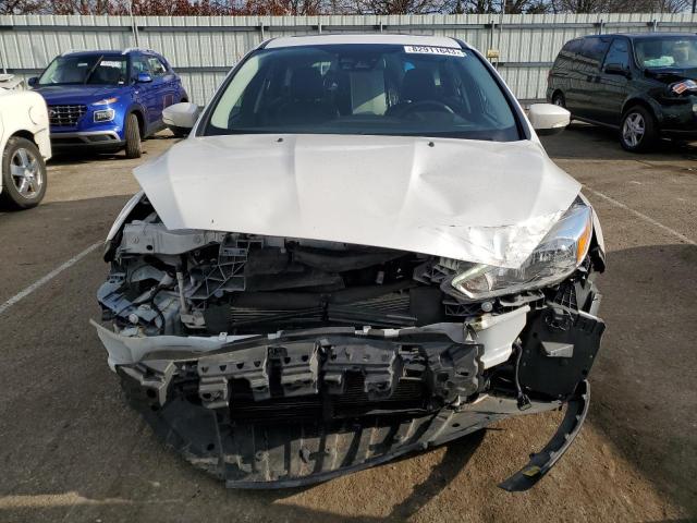 1FADP3N25JL264099 - 2018 FORD FOCUS TITANIUM WHITE photo 5