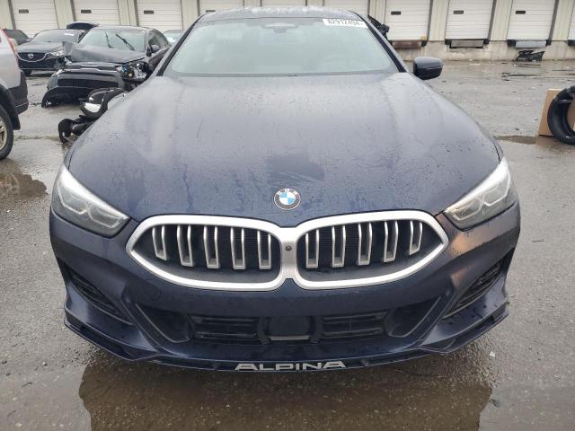 WBAGX0C14PCM99664 - 2023 BMW ALPINA B8 ლურჯი ფოტო 5