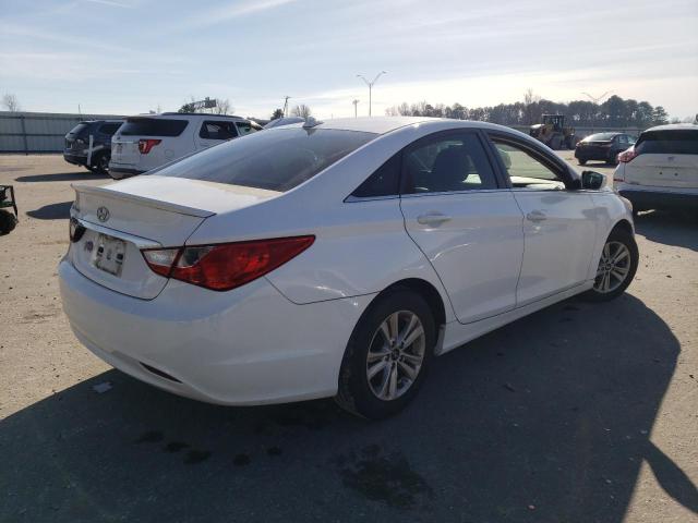 5NPEB4AC5DH674833 - 2013 HYUNDAI SONATA GLS WHITE photo 3