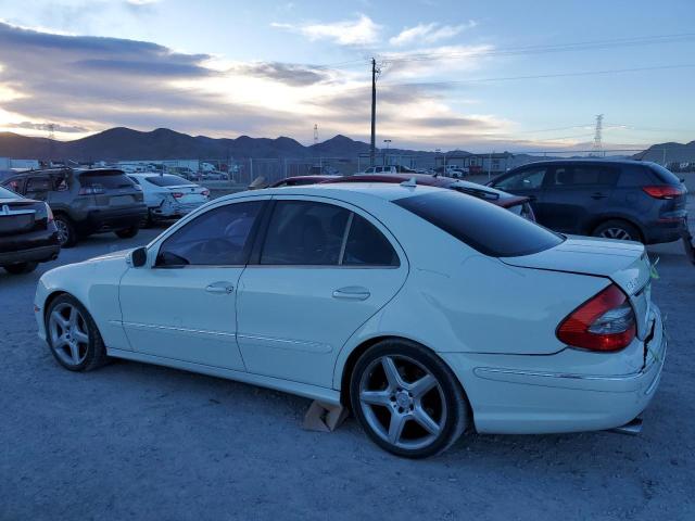 WDBUF56X49B378503 - 2009 MERCEDES-BENZ E 350 WHITE photo 2