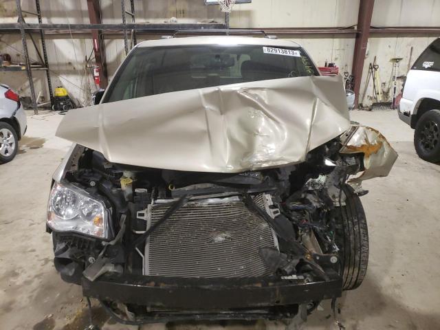 2C4RC1CG7FR639598 - 2015 CHRYSLER TOWN & COU TOURING L GOLD photo 5