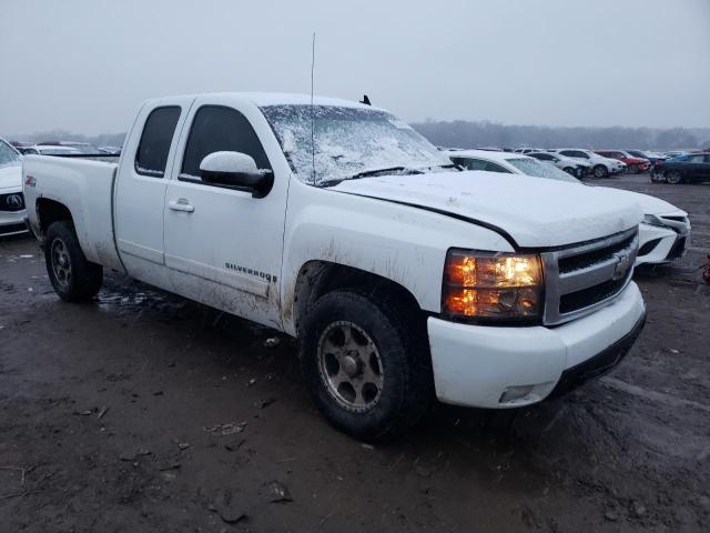 1GCEK19J08Z178953 - 2008 CHEVROLET SILVERADO K1500 WHITE photo 4