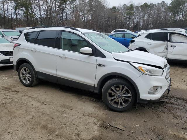 1FMCU0HD1JUA75644 - 2018 FORD ESCAPE SEL WHITE photo 4