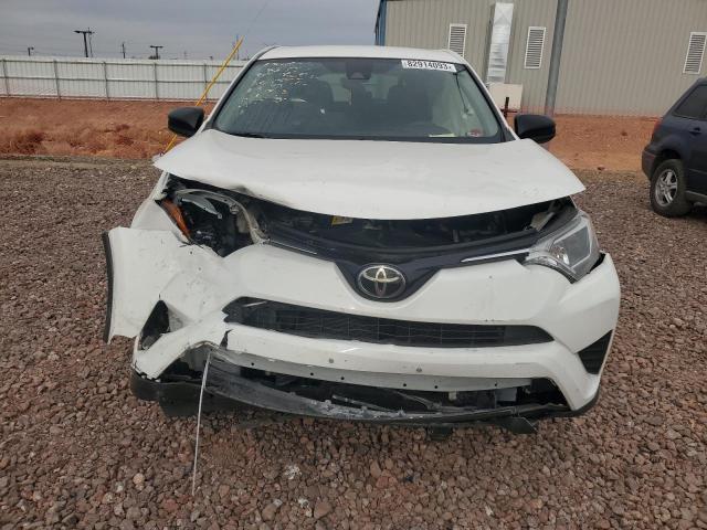 JTMZFREVXJJ154256 - 2018 TOYOTA RAV4 LE WHITE photo 5