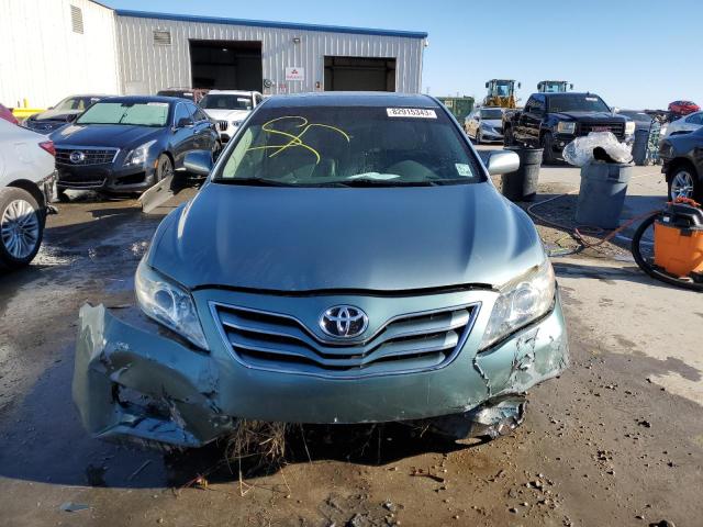 4T1BK3EK4AU605627 - 2010 TOYOTA CAMRY SE TEAL photo 5