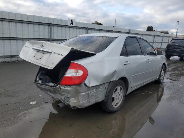 4T1BF30K22U526583 - 2002 TOYOTA CAMRY LE SILVER photo 3