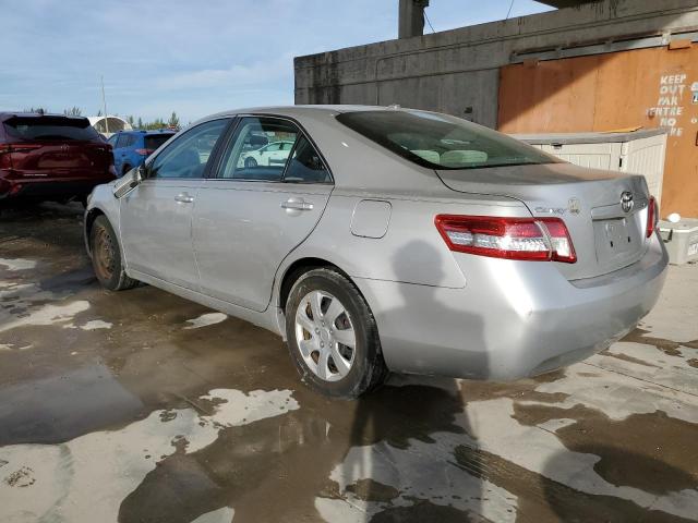 4T1BF3EK6AU537948 - 2010 TOYOTA CAMRY BASE SILVER photo 2