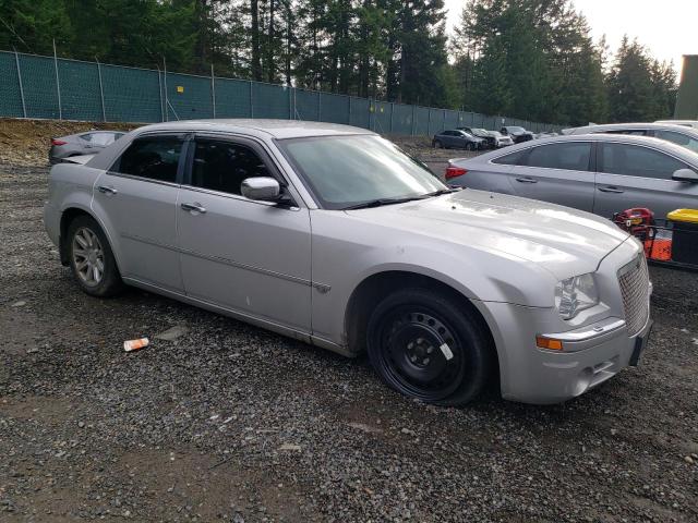 2C3AA63H05H540185 - 2005 CHRYSLER 300C SILVER photo 4