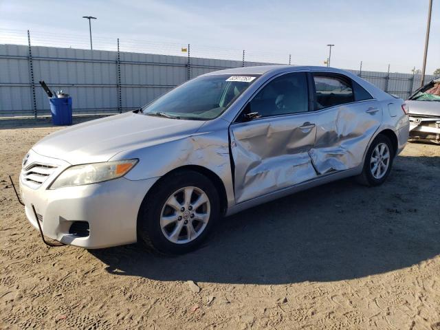 4T1BF3EK7BU178305 - 2011 TOYOTA CAMRY BASE SILVER photo 1