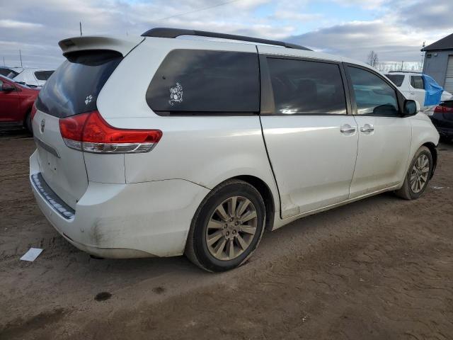 5TDYK3DC8BS064788 - 2011 TOYOTA SIENNA XLE WHITE photo 3