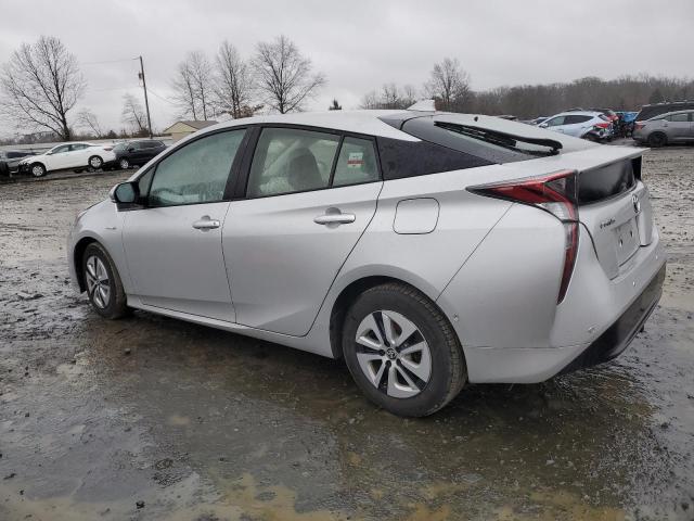 JTDKARFU0J3063989 - 2018 TOYOTA PRIUS SILVER photo 2