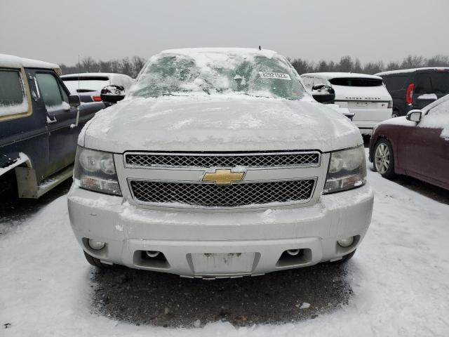 1GNSKJE3XBR371863 - 2011 CHEVROLET SUBURBAN K1500 LT SILVER photo 5