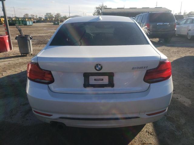 WBA2J1C57JVB98602 - 2018 BMW 230I Weiß Foto 6