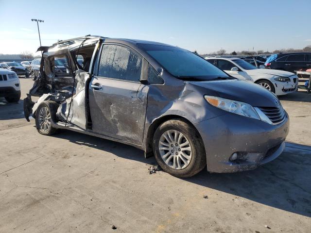 5TDYK3DC7ES435606 - 2014 TOYOTA SIENNA XLE GRAY photo 4