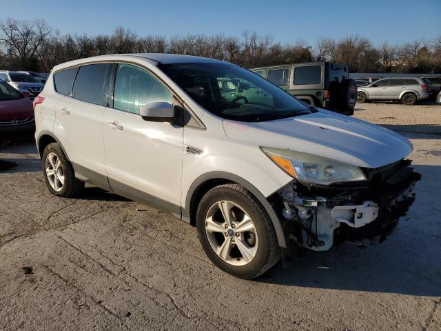 1FMCU0GX0FUB25078 - 2015 FORD ESCAPE SE WHITE photo 4