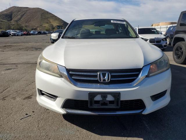 1HGCR2F37DA176965 - 2013 HONDA ACCORD LX WHITE photo 5