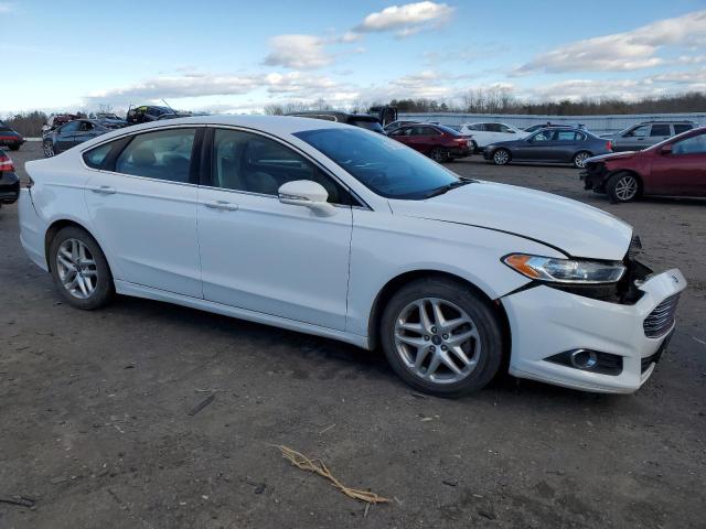 3FA6P0HR0DR228939 - 2013 FORD FUSION SE WHITE photo 4