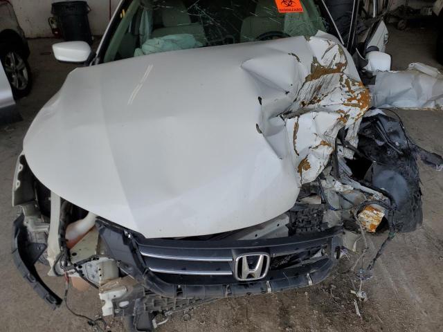 1HGCR2F3XDA049837 - 2013 HONDA ACCORD LX WHITE photo 11